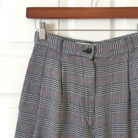 Casual Corner 90's Vintage Preppy Pleated Plaid High Waisted Wide Leg Shorts 4 - Picture 2 of 12